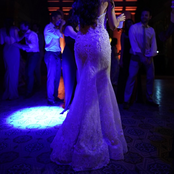 Wedding dress strapless embroidered size 2-4 (new in 2020, prof cleaned) - Picture 6 of 7